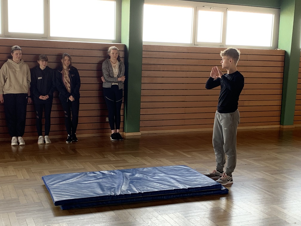 Selbstverteidigung 8